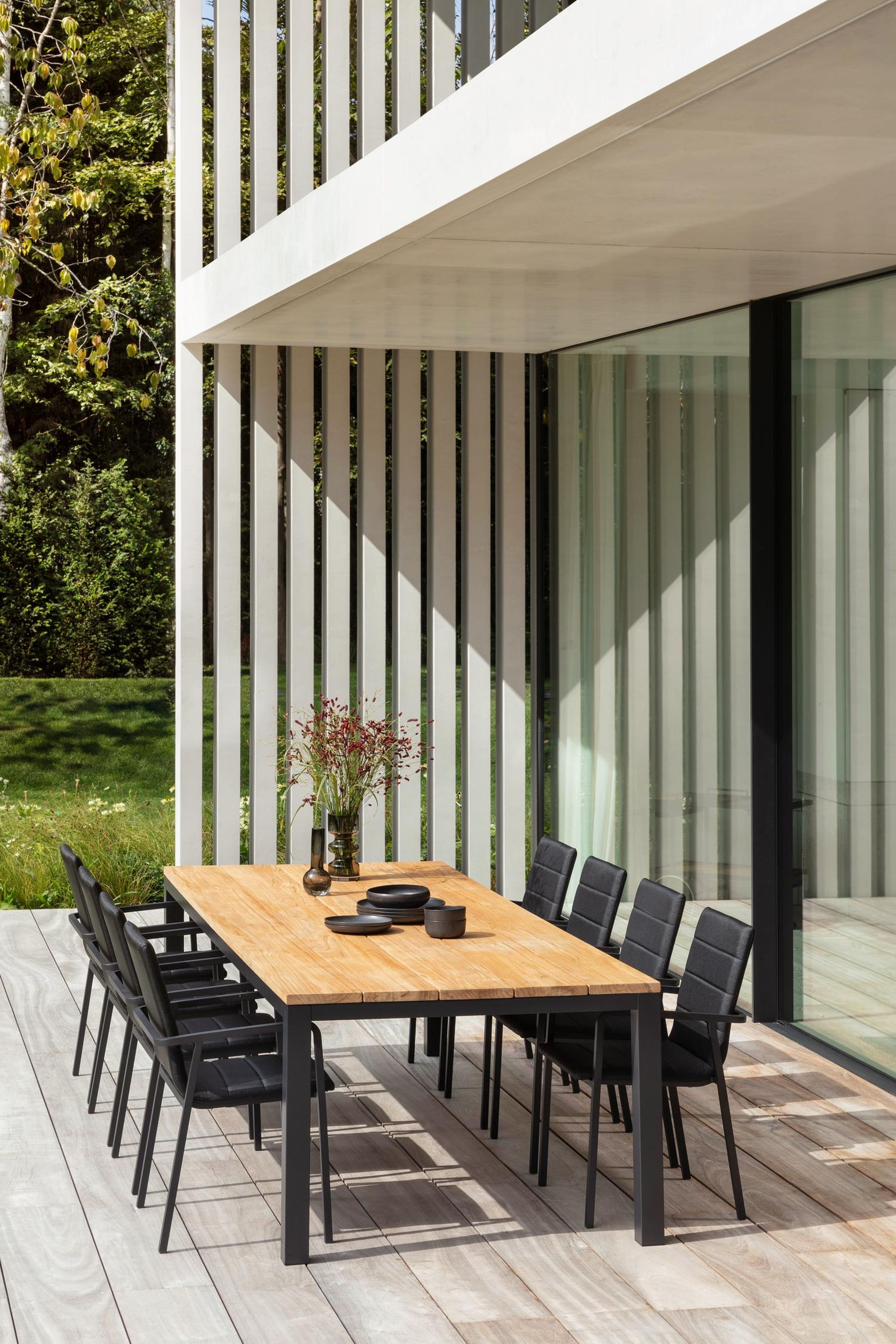 Table de jardin Como en aluminium noir et teck - Lg 280 x Larg. 110 x H 75 cm