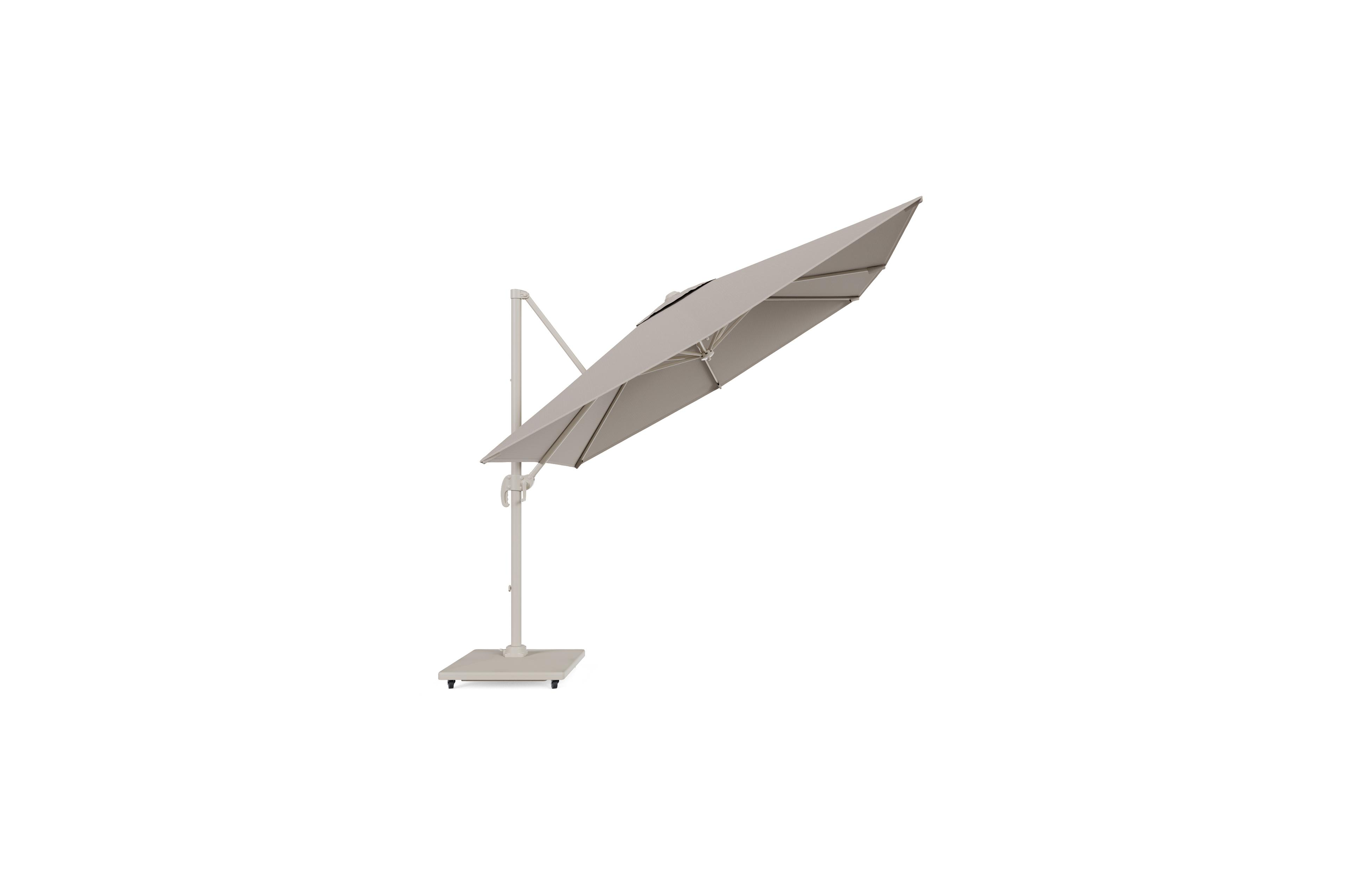 Calpe zweefparasol in beige aluminium en beige Weather+ Softtouch parasoldoek - L1 270 x L2 270 cm met Calpe parasolvoet 70 kg met wielen