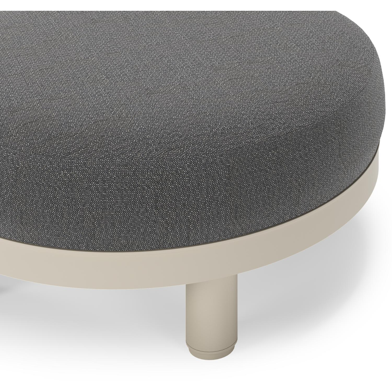 Salon de jardin pouf Donato en aluminium beige et coussins en all weather sunbrella® luxe Savane Tornado