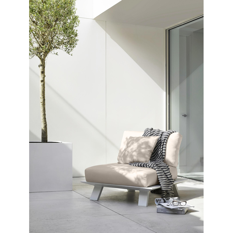 Cesano loungestoel in wit aluminium met natte grey chine all weather Sunbrella® luxe kussen