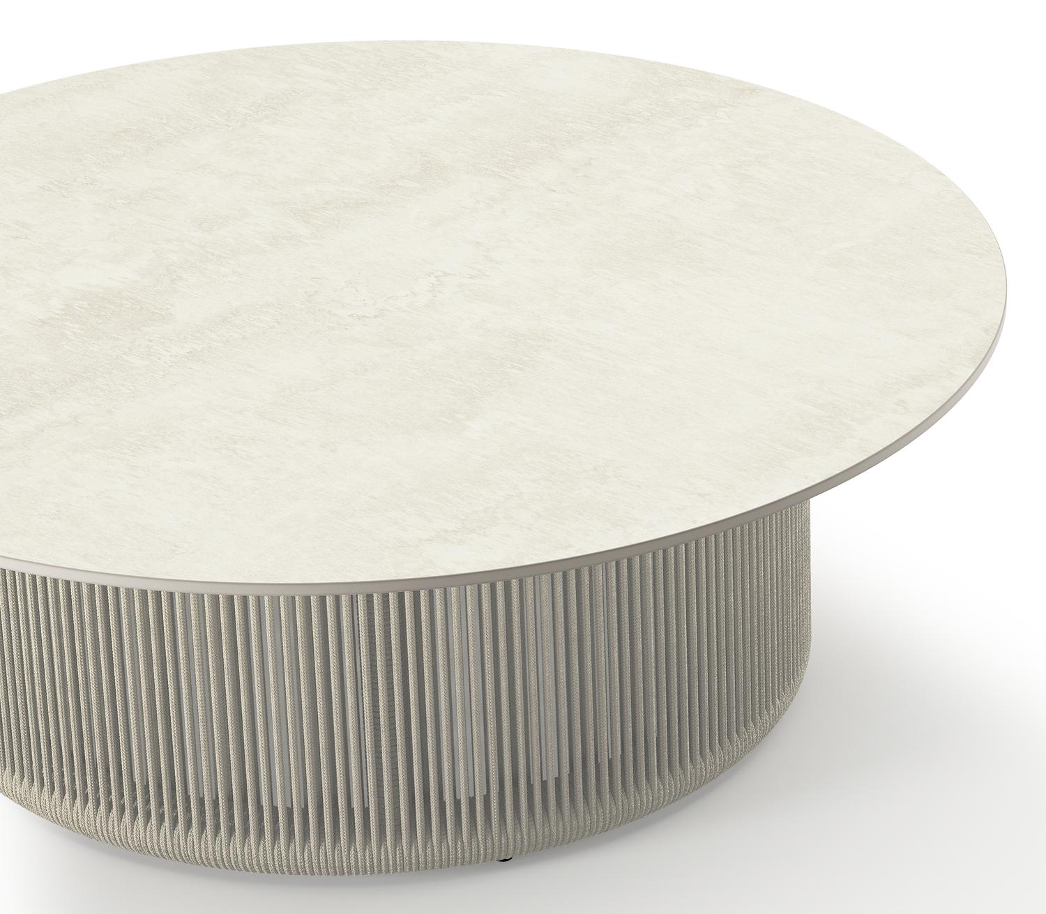 Table basse Erla en aluminium beige en corde beige et sintered stone beige - Diam. 90 x Haut. 30 cm