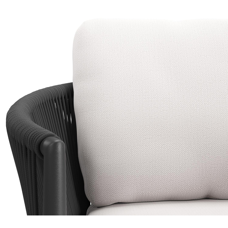 Organo tuinstoel in beige aluminium en beige verticaal geweven ronde rope met stoelkussen in All Weather Sunbrella® Luxe Savane Whisper