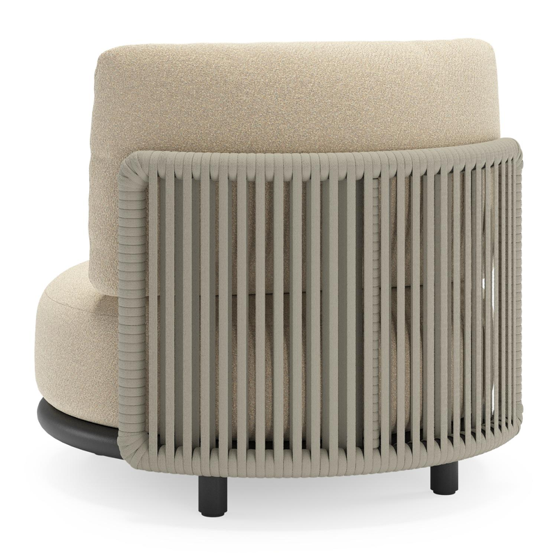 Fauteuil de jardin Lomano en aluminium noir et corde luxe plate tissée verticalement beige et coussins en all weather solica Soul Papyrus