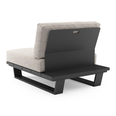 Pagino loungestoel in zwart aluminium met tundra sand all weather sunbrella® luxe kussen