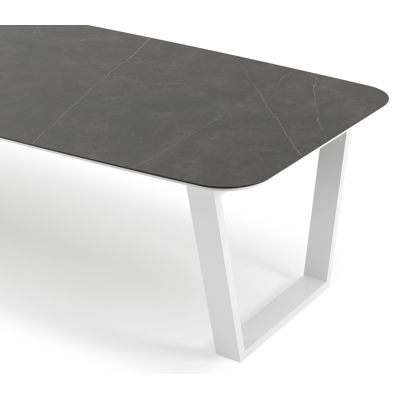 Pagino tuintafel bootvorm in wit aluminium en volkeramiek Calatorao - L 315 x B 115 x H 73 cm