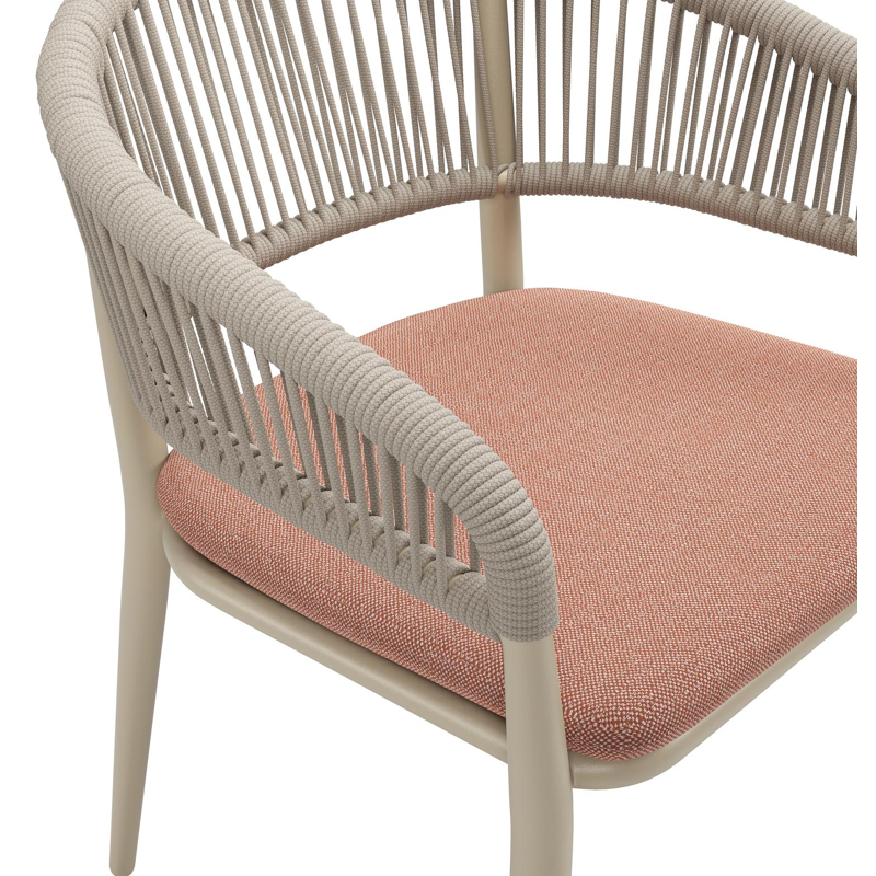 Tolfa stapelbare tuinstoel in beige aluminium en beige verticaal geweven ronde rope met stoelkussen in All Weather Sunbrella® Luxe Savane Rust