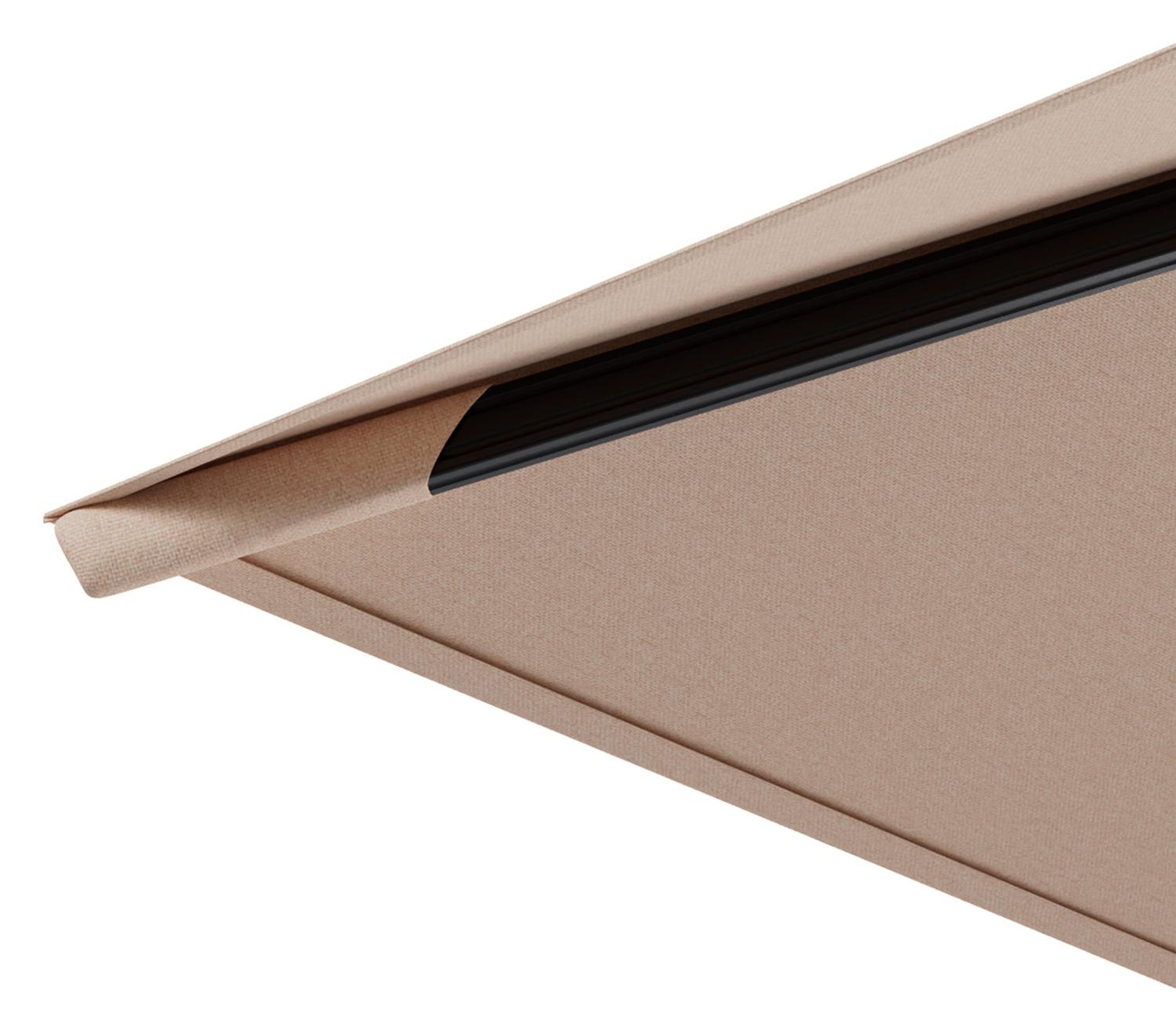 Avola zweefparasol met tiltfunctie in zwart aluminium en Natte Linen Chalk Sunbrella Premium parasoldoek - L1 200 x L2 300 cm met parasolvoet Avola 90 kg