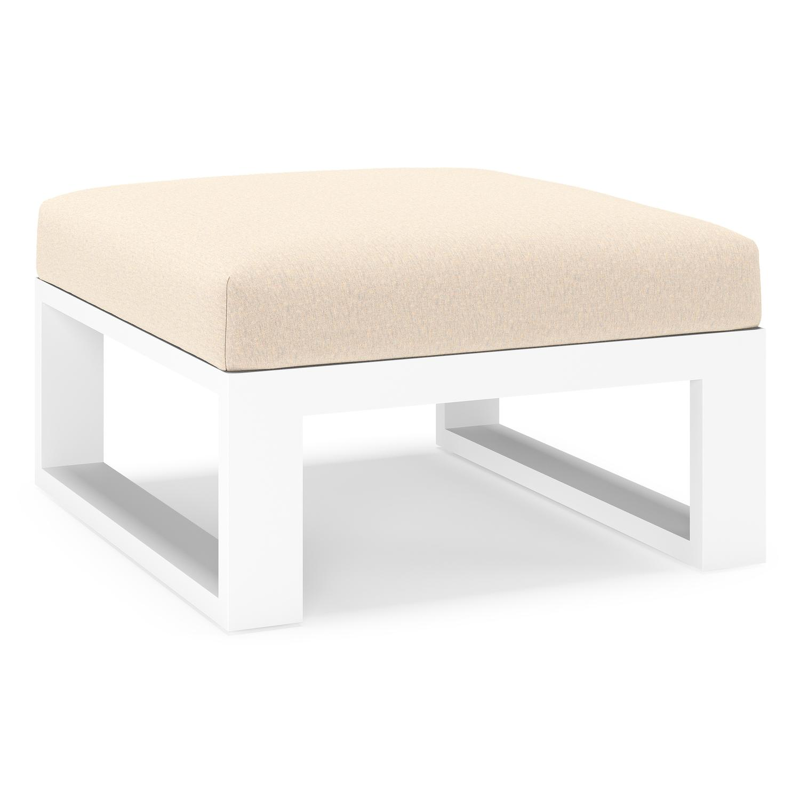 Verato poef in wit aluminium met heritage papyrus all weather sunbrella® luxe kussen