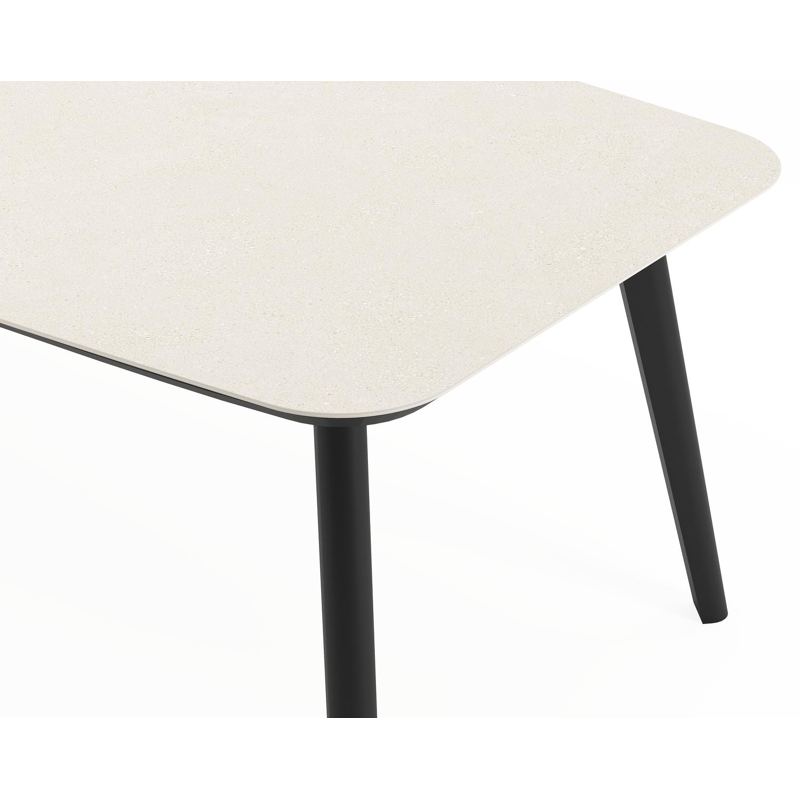 Mosa tuinset in zwart aluminium en crema minerale sintered stone met 8 Gerona tuinstoelen