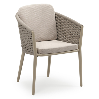 Orso stapelbare tuinstoel in beige aluminium en beige horizontaal geweven ronde rope met stoelkussen in All Weather Sunbrella® Luxe Slow Farafra