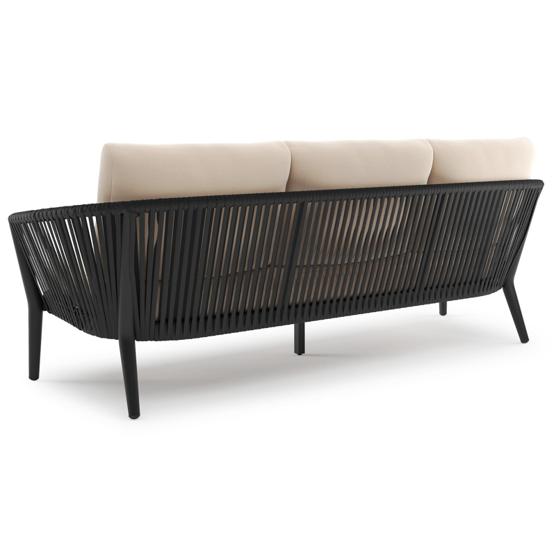 Orso loungeset in zwart aluminium en zwart verticaal geweven luxe vlakke rope met Natte Linen Chalk all weather sunbrella® luxe kussen