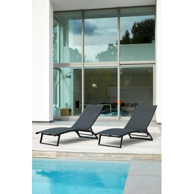 Set van 2 verstelbare Calvia ligbedden in zwart aluminium en zwart textilene