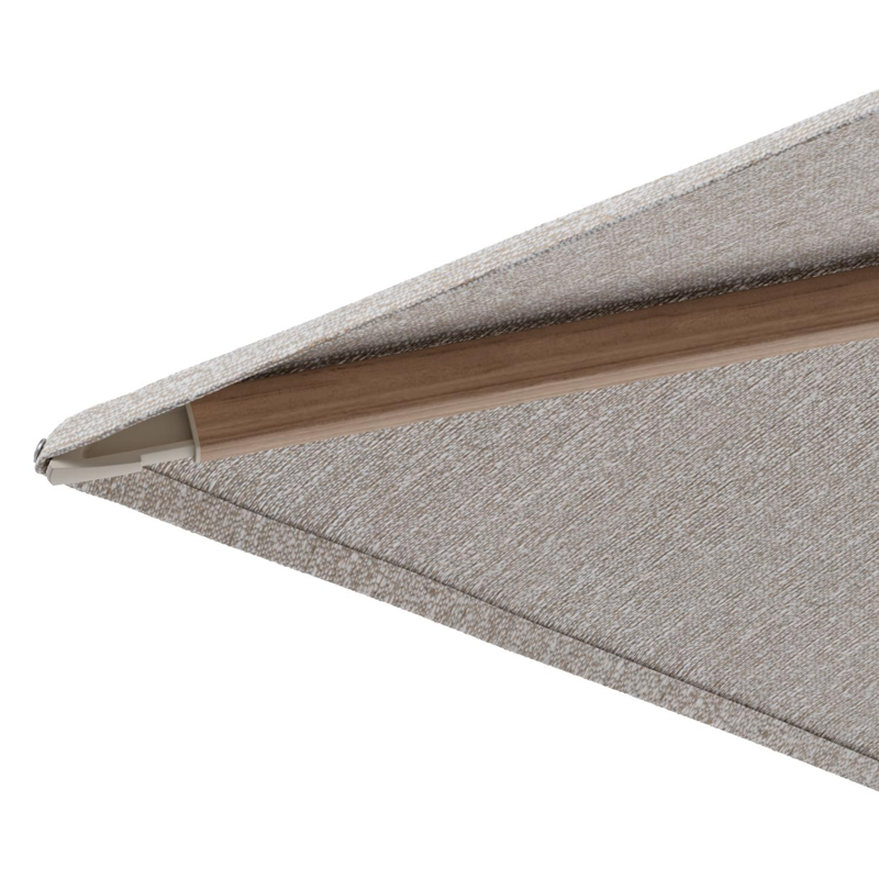 Minore zweefparasol met tiltfunctie in houtlook aluminium en Tundra Sand All Weather Sunbrella® Luxe parasoldoek - L1 350 x L2 350 cm met parasolvoet Minore 260 kg met wielen