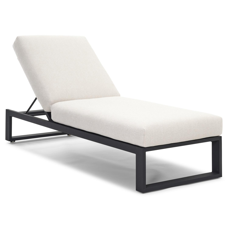 Verato verstelbaar ligbed in zwart aluminium met althea off white all weather cosytica kussen