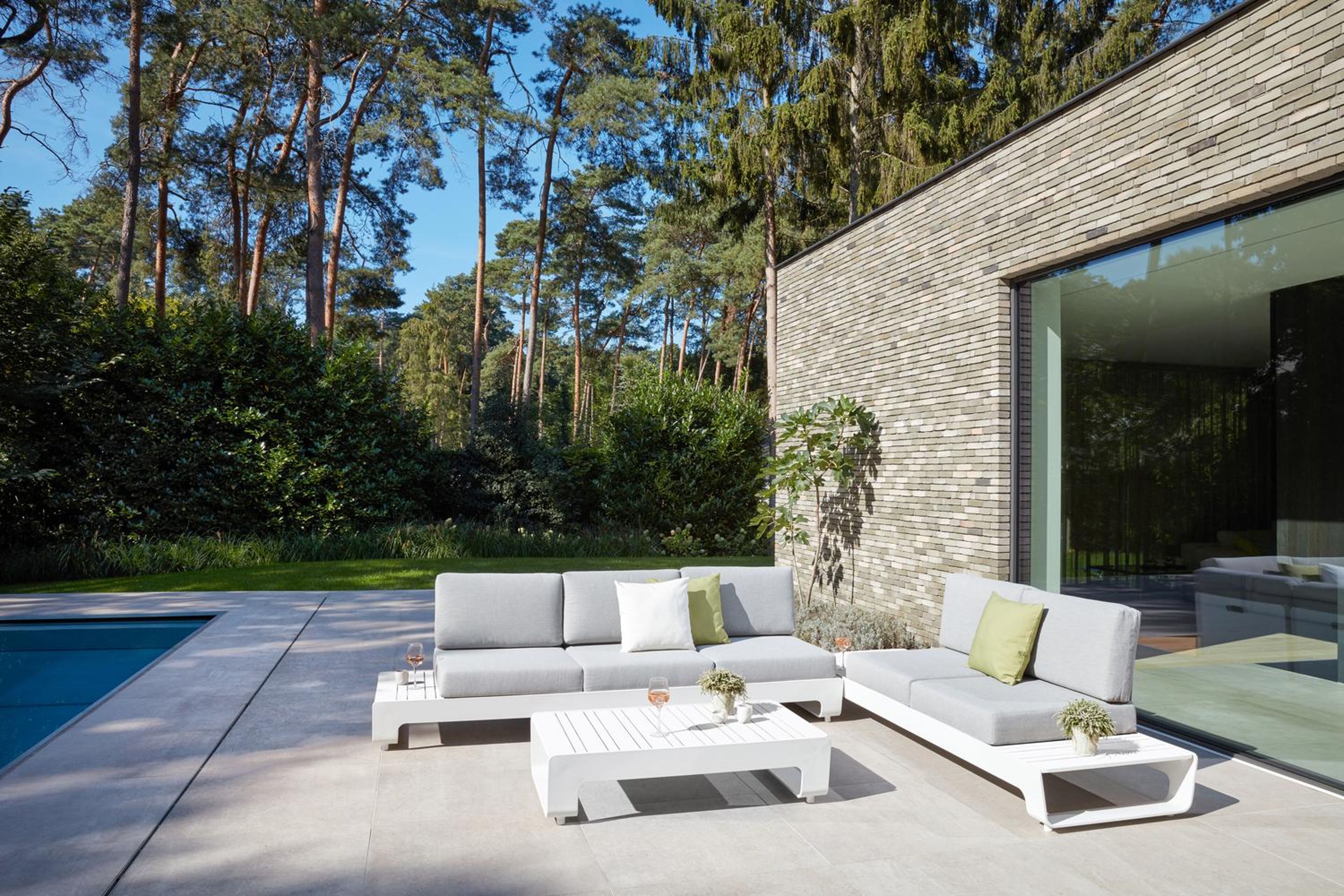 Atessa loungetafel in wit aluminium - L 117,5 x B 70 x H 30 cm