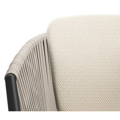 Orso tuinstoel in zwart aluminium en beige verticaal geweven vlakke rope met zitkussen in All Weather Cosytica Althea Off White