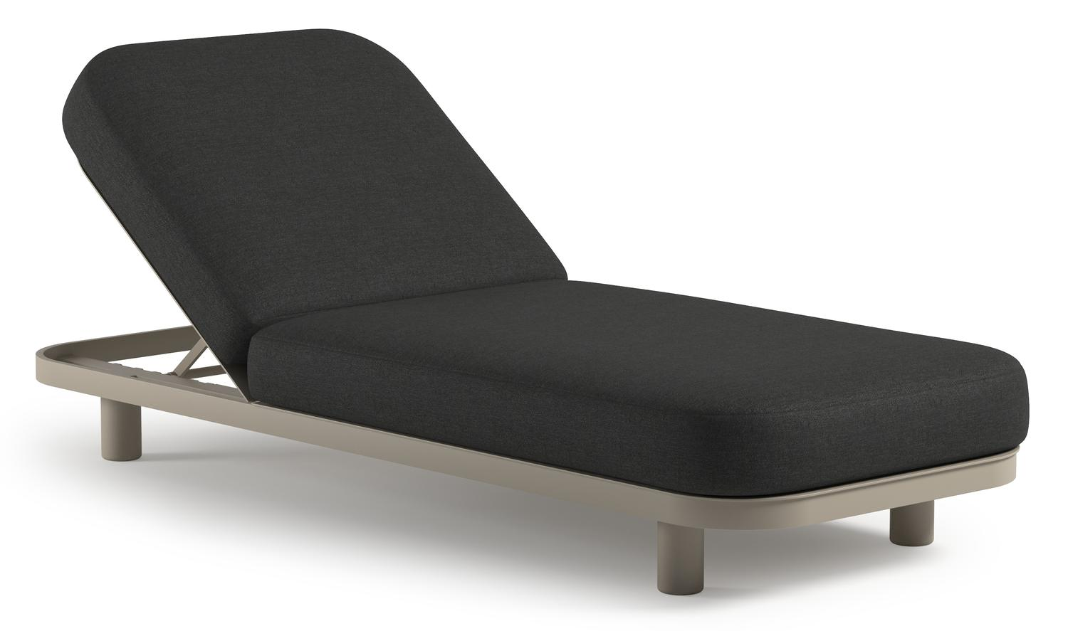 Chaise longue réglable Donato en aluminium beige avec All Weather Sunbrella® luxe chartres sooty coussin