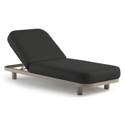 Chaise longue réglable Donato en aluminium beige avec All Weather Sunbrella® luxe chartres sooty coussin