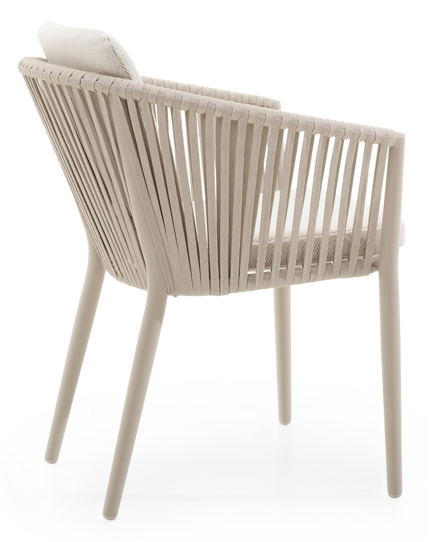 Orso tuinstoel in beige aluminium en beige verticaal geweven vlakke rope met Lopi Marble All Weather Sunbrella® Luxe kussen