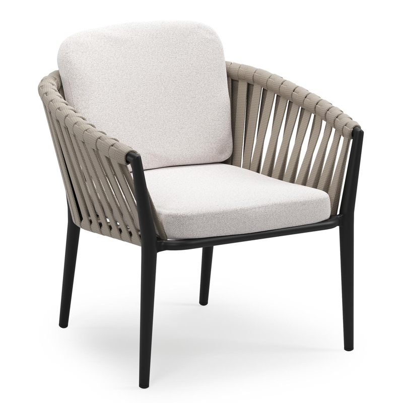 Orso low dining tuinstoel in zwart aluminium en beige verticaal geweven luxe vlakke brede rope met stoelkussen in All Weather Solica Ego Eggshell