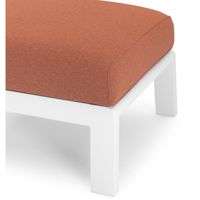 Cosenzo poef in wit aluminium met heritage rust all weather sunbrella® luxe kussen