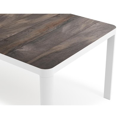 Table de jardin Ellara en aluminium blanc et carreaux en céramique gris - Lg 220 x Larg. 100 x H 73.5 cm