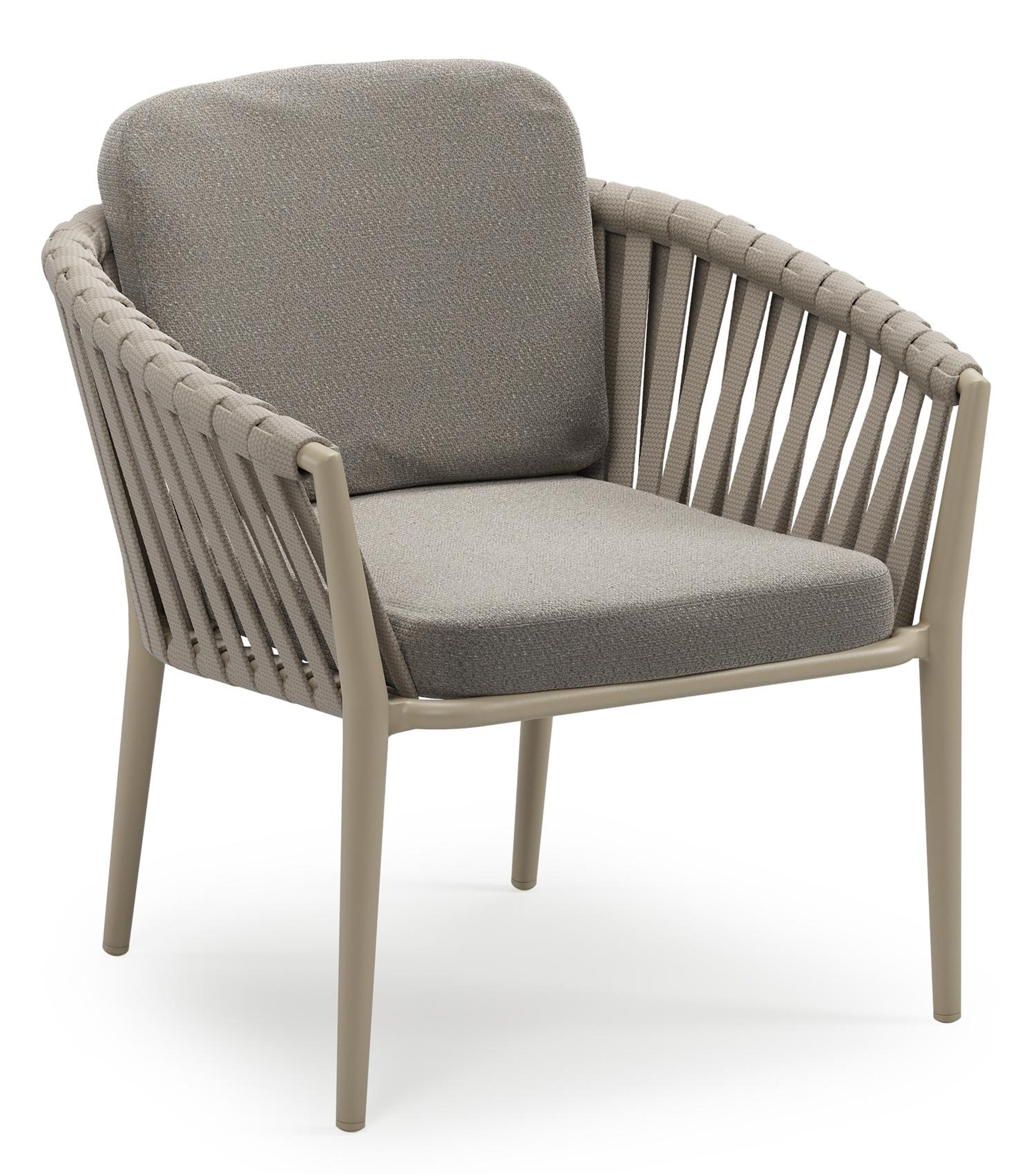 Orso low dining tuinstoel in beige aluminium en beige verticaal geweven luxe vlakke brede rope met stoelkussen in All Weather Sunbrella® Luxe Lopi Silver
