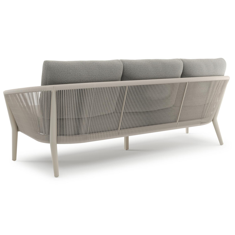 Orso loungebank in beige aluminium en beige verticaal geweven ronde rope met Savane Tunder all weather sunbrella® luxe kussen