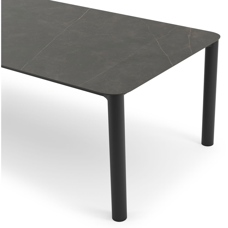 Orso tuintafel rechthoekig afgerond in zwart aluminium en volkeramiek calatorao - L 290 x B 110 x H 74.5 cm
