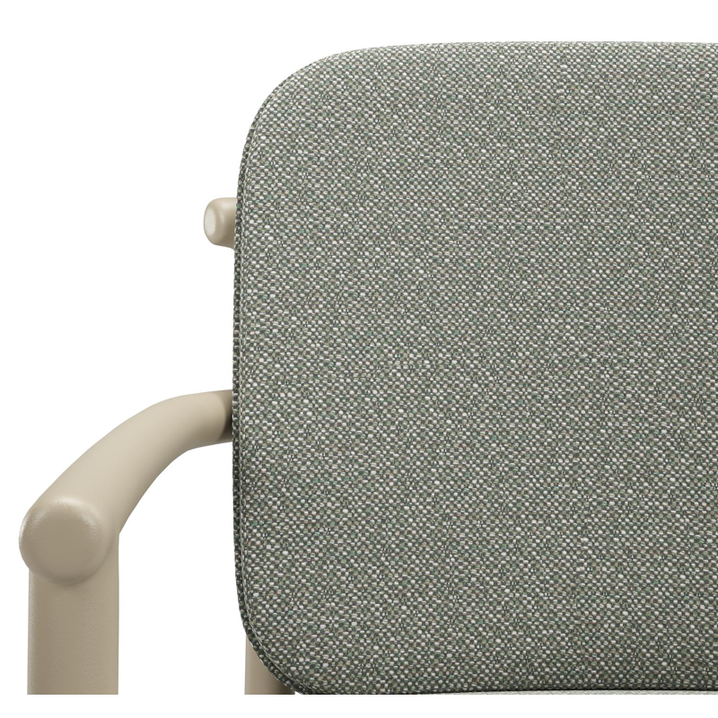 Bono stapelbare tuinstoel in beige aluminium met stoelkussen in All Weather Sunbrella® Luxe Savane Leaf