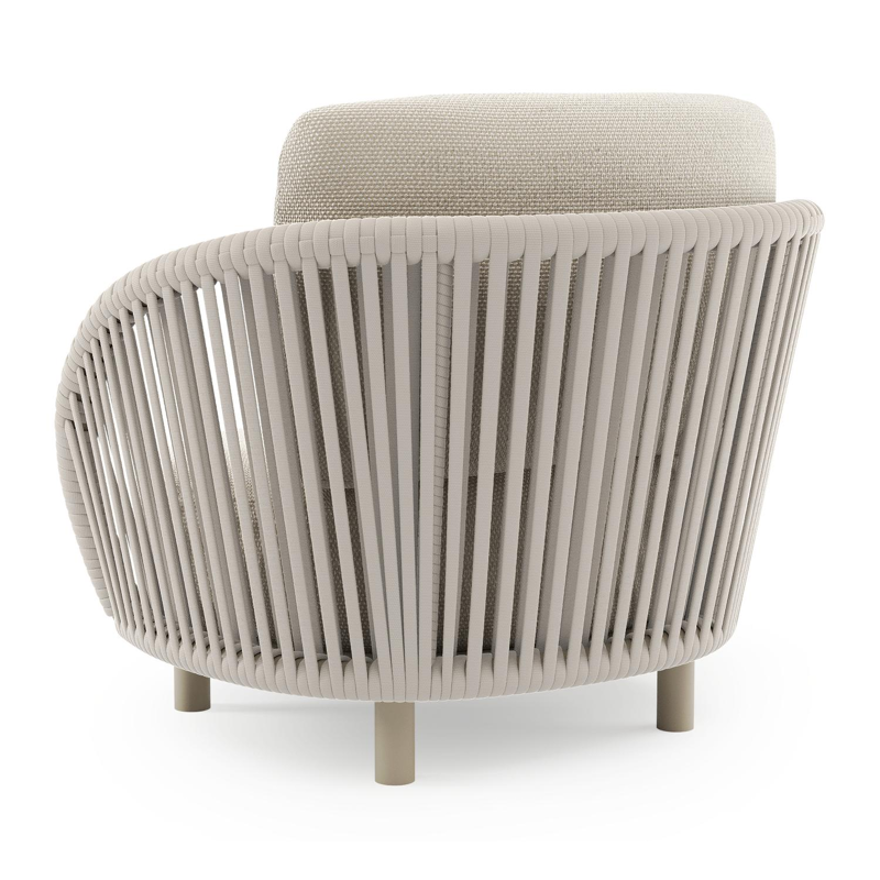 Fauteuil de jardin Lupino en aluminium beige et corde large plate de luxe tissée verticalement beige et coussins en all weather cosytica althea off white