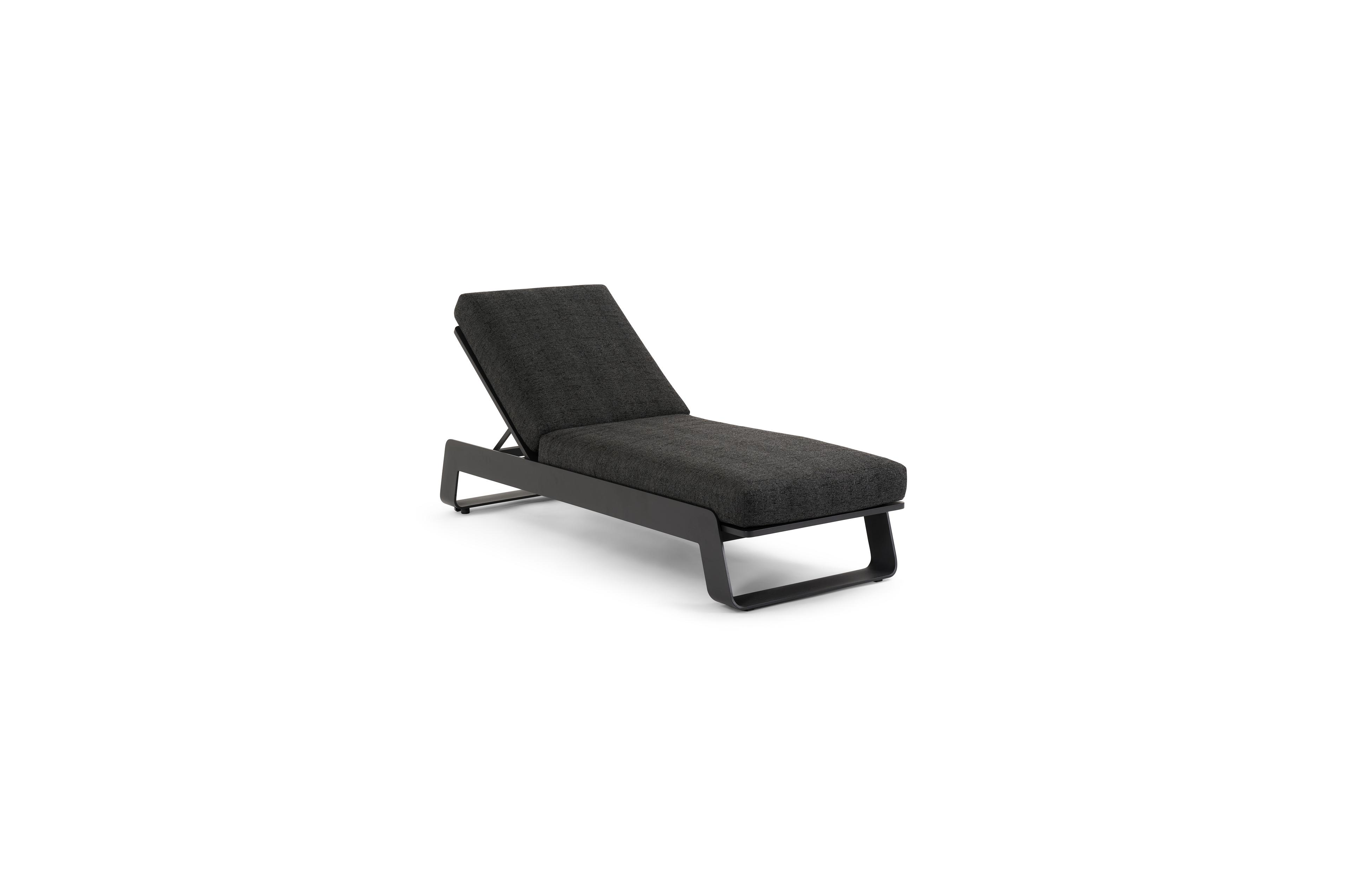 Atessa verstelbaar ligbed in zwart aluminium met chartres sooty all weather sunbrella® luxe kussen