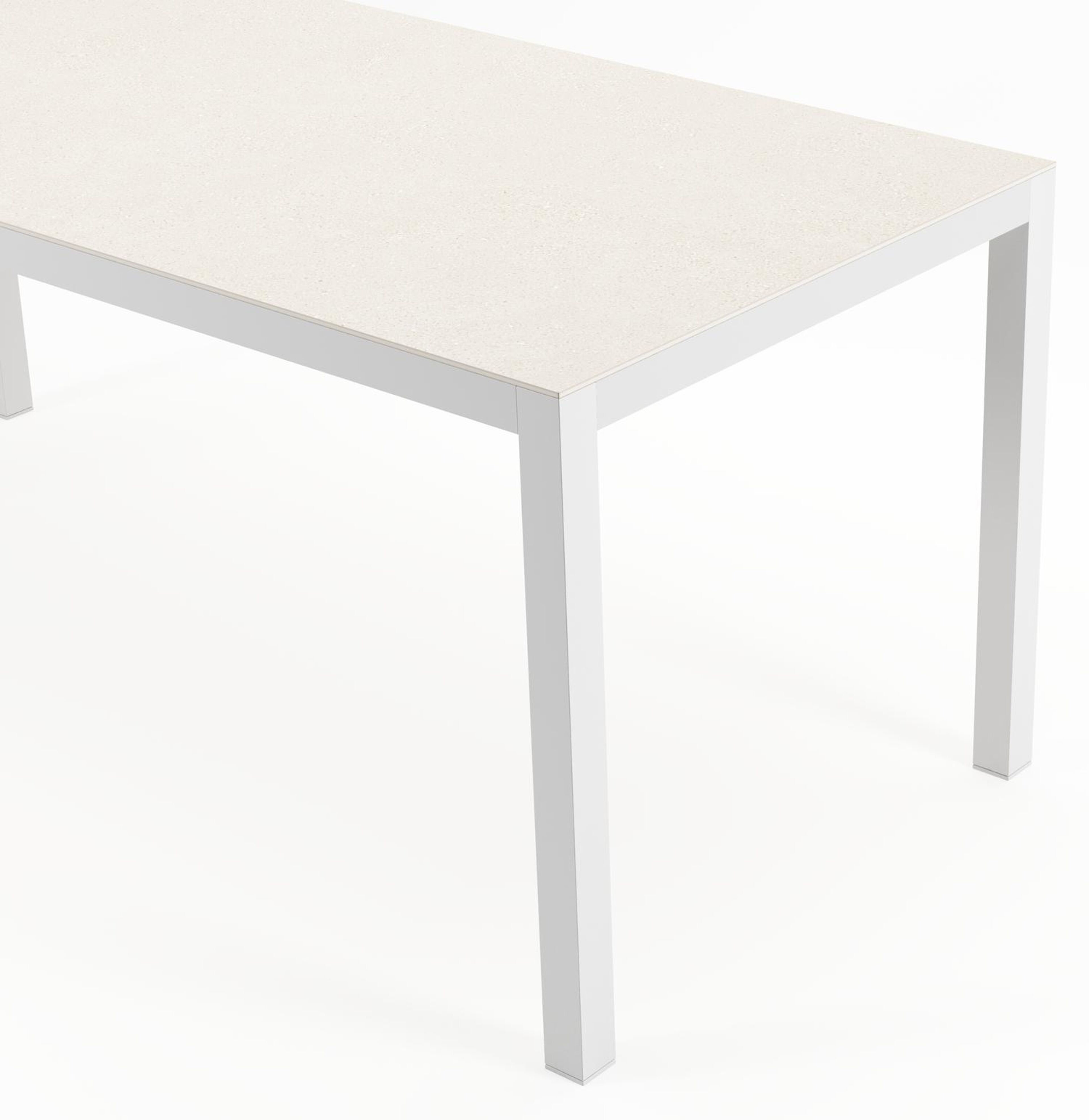 Feltro tuintafel in wit aluminium en Crema Minerale sintered stone - L 180 x B 80 x H 74 cm