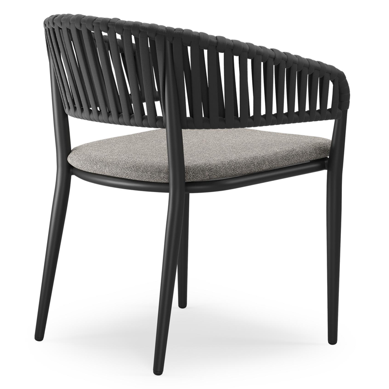 Tolfa stapelbare tuinstoel in zwart aluminium en zwart verticaal geweven luxe vlakke brede rope met stoelkussen in All Weather Sunbrella® Luxe Chartres Drizzle