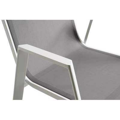 Oviedo tuinset met verlengbare tafel in wit aluminium en grijs keramische print tafelblad met 8 stapelbare Oviedo tuinstoelen