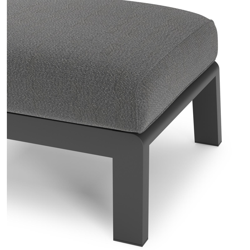 Cosenzo poef in zwart aluminium met savane tornado all weather sunbrella® luxe kussen