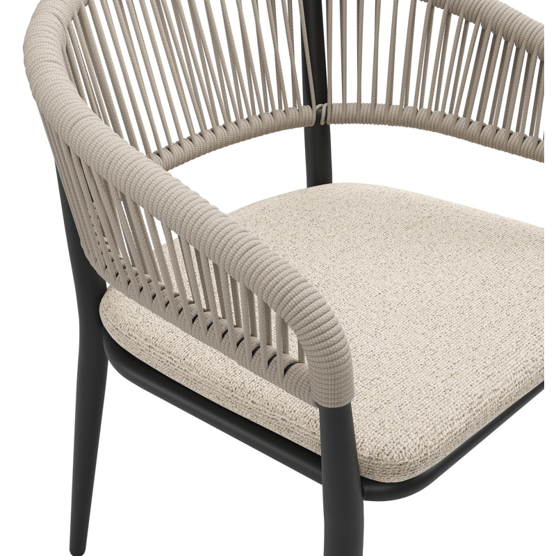 Chaise de jardin empilable Tolfa en aluminium noir et corde ronde tissée verticalement beige avec coussin en All Weather Cosytica Marbella Beige
