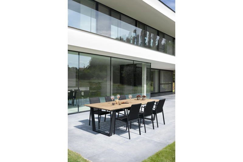 Cirello stapelbare tuinstoel in zwart aluminium en zwart luxe comfort textilene