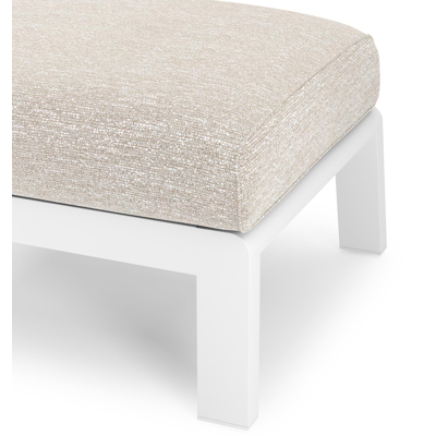 Cosenzo poef in wit aluminium met tundra sand all weather sunbrella® luxe kussen