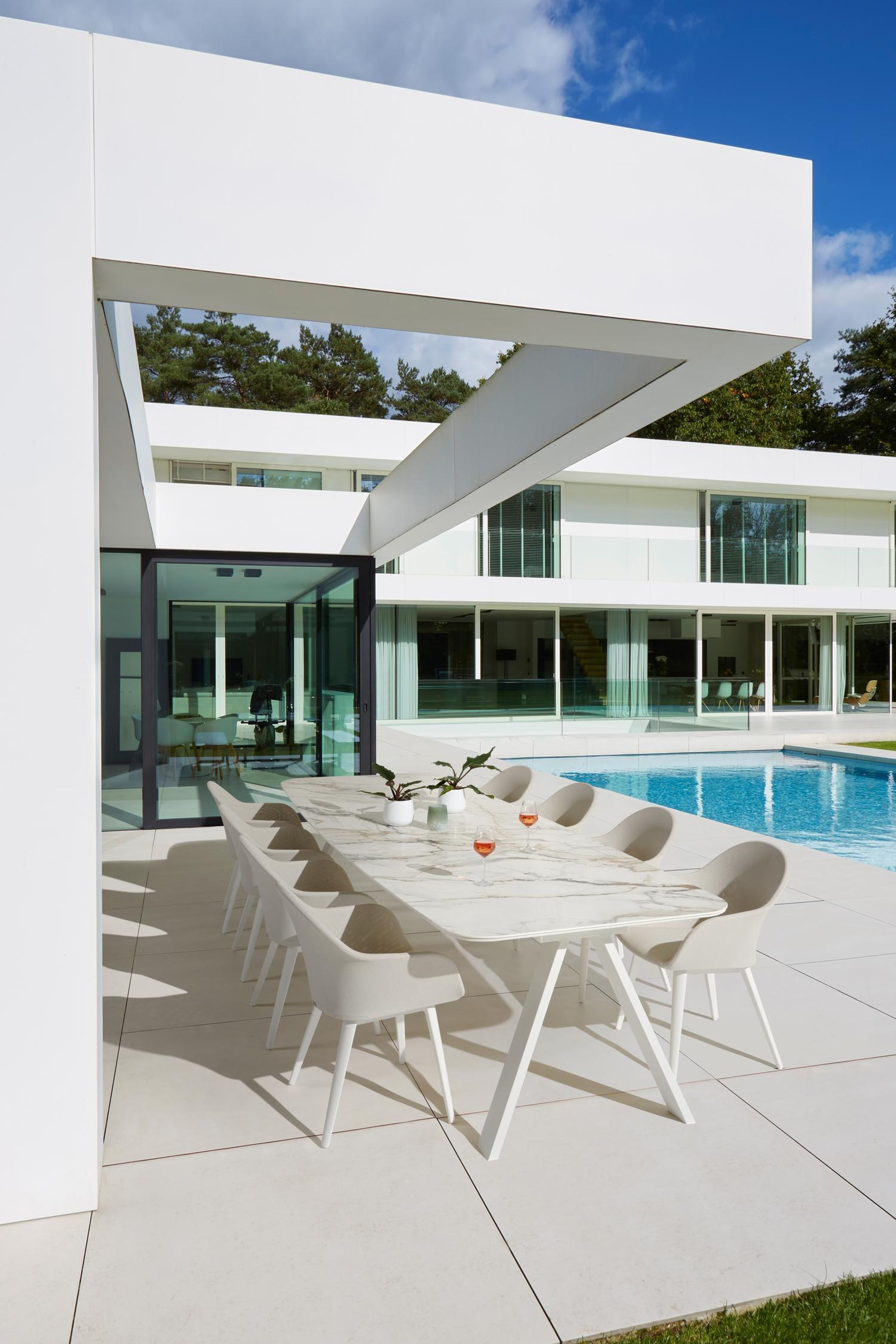 Cesano tuinstoel in wit aluminium en beige dubbele textilene