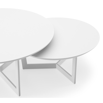 Lacrima loungetafels in wit aluminium en arctic white volkeramiek - Dia. 85/65 x H 35/30 cm