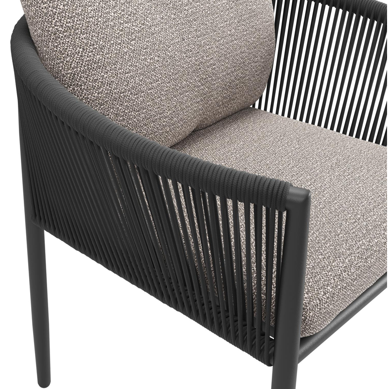 Organo tuinstoel in beige aluminium en beige verticaal geweven ronde rope met stoelkussen in All Weather Sunbrella® Luxe Wander Granite