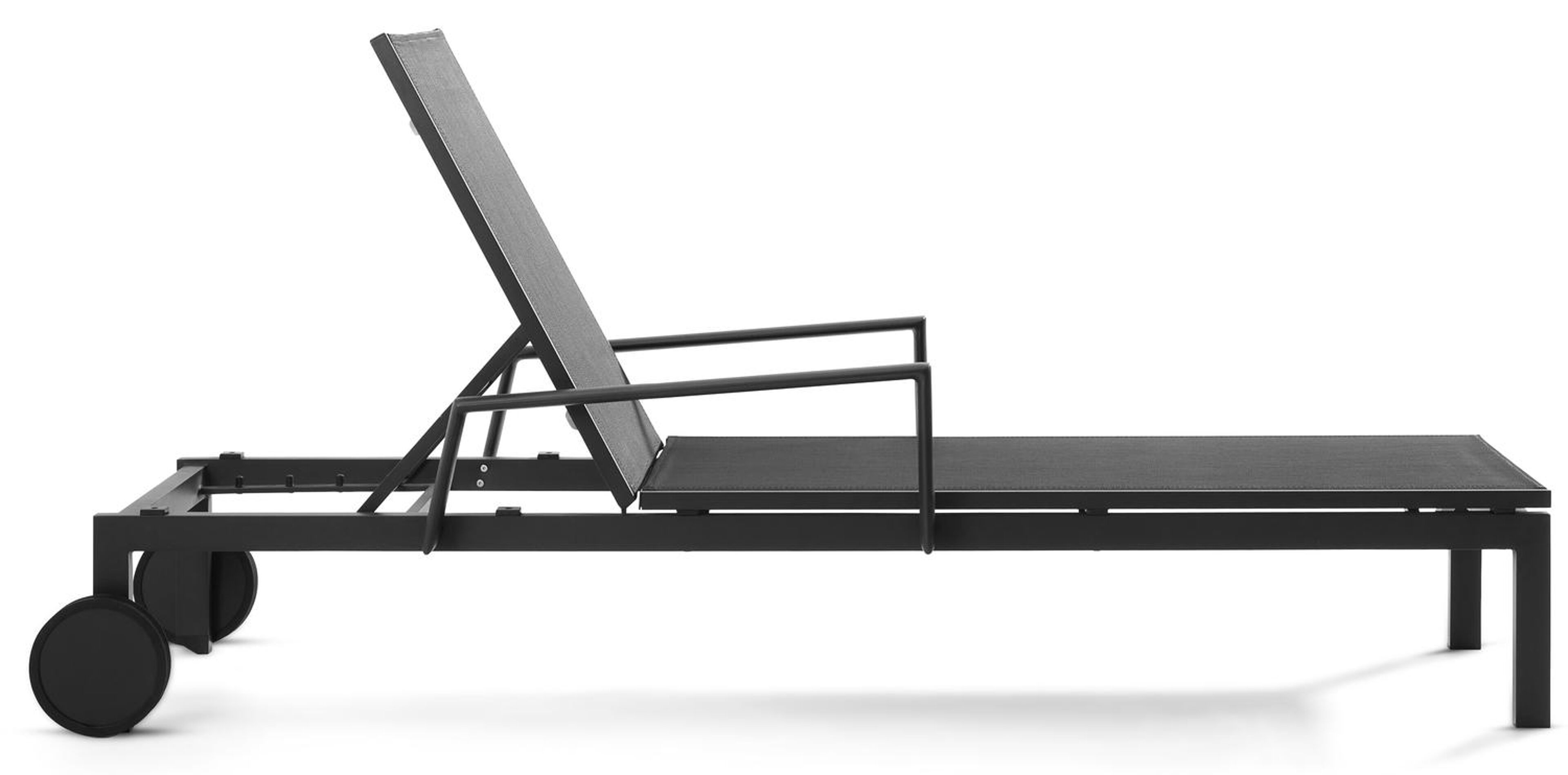 Caravelle verstelbaar ligbed in zwart aluminium met zwart textilene met armleuning