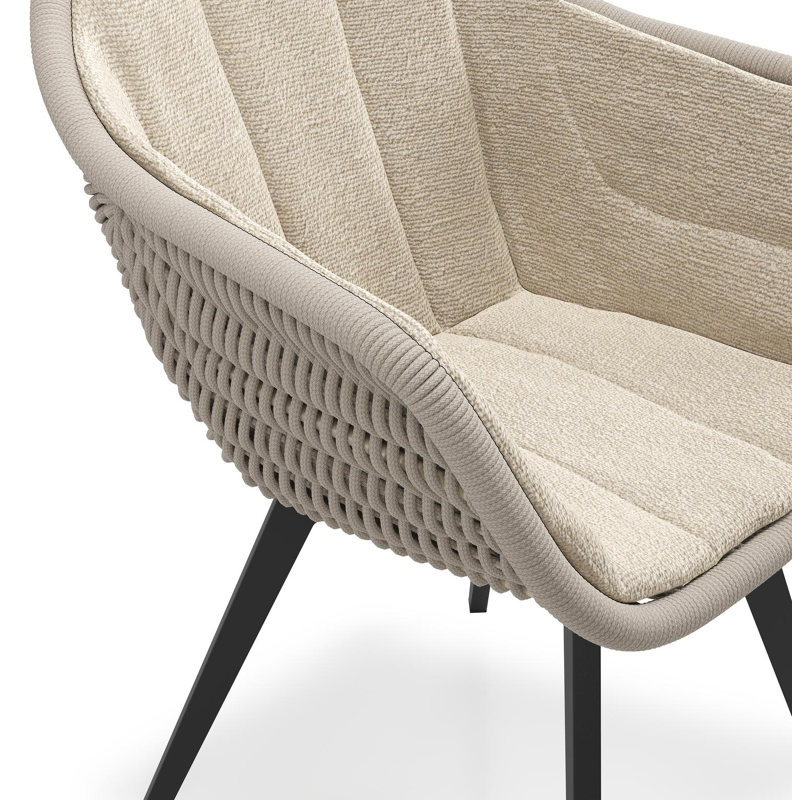 Chaise de jardin Pagino en aluminium noir et corde ronde tissée verticalement beige avec coussin en marbella sand all weather cosytica