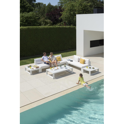 Table intermédiaire Verato en aluminium blanc - Lg 73 x larg. 88 x H 32 cm