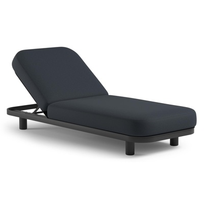 Chaise longue réglable Donato en aluminium noir et coussin en all weather Sunbrella® luxe heritage indigo