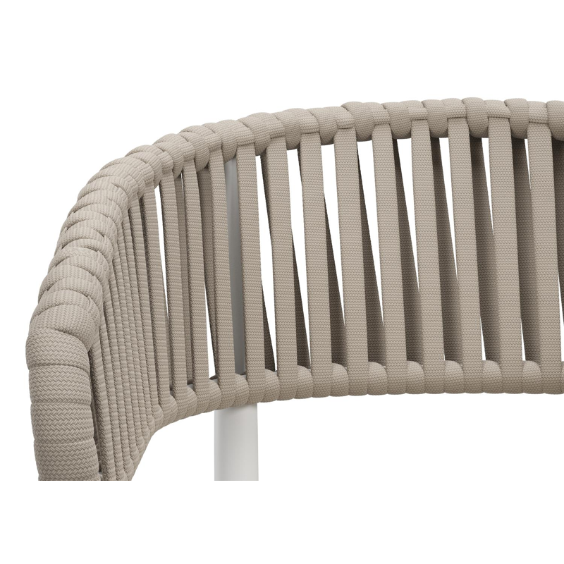 Tolfa stapelbare tuinstoel in wit aluminium en beige verticaal geweven luxe vlakke brede rope met stoelkussen in All Weather Sunbrella® Luxe Lopi Marble