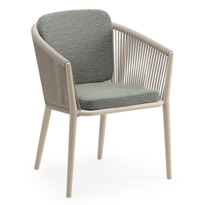 Orso tuinstoel in beige aluminium en beige verticaal geweven ronde rope met zitkussen in All Weather Sunbrella® Luxe Slow Fern