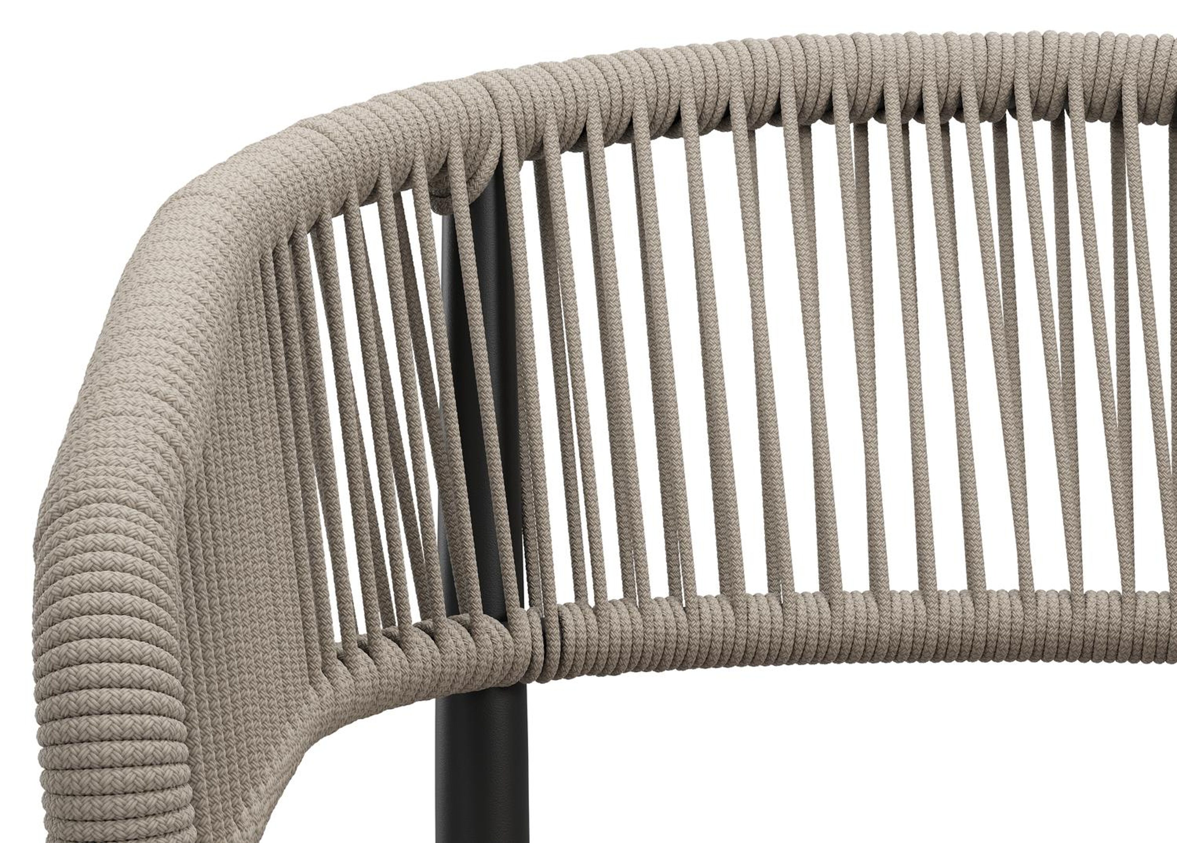 Tolfa stapelbare tuinstoel in zwart aluminium en beige verticaal geweven ronde rope met stoelkussen in All Weather Sunbrella® Luxe Wander Granite