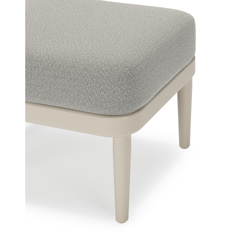 Orso poef in beige aluminium met Savane Tunder all weather sunbrella® luxe kussen